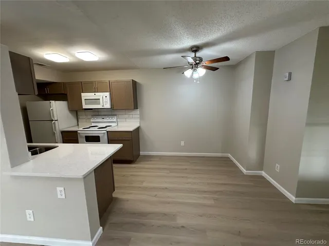 $1,800 | 882 South Uravan Court, Aurora, CO 80017