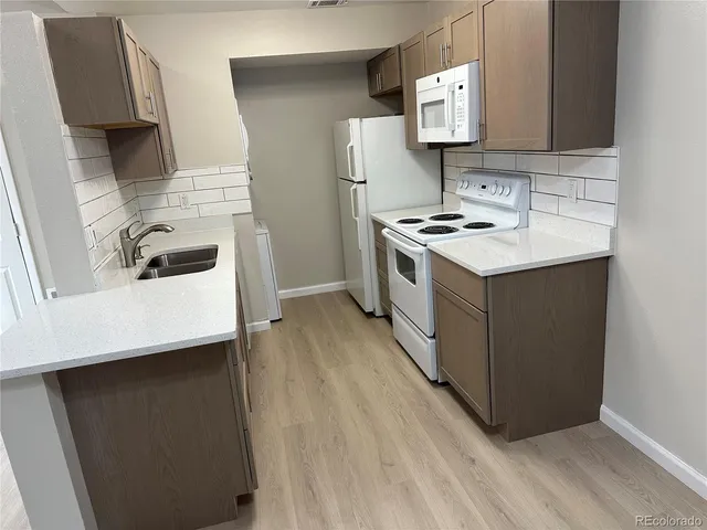 $1,800 | 882 South Uravan Court, Aurora, CO 80017