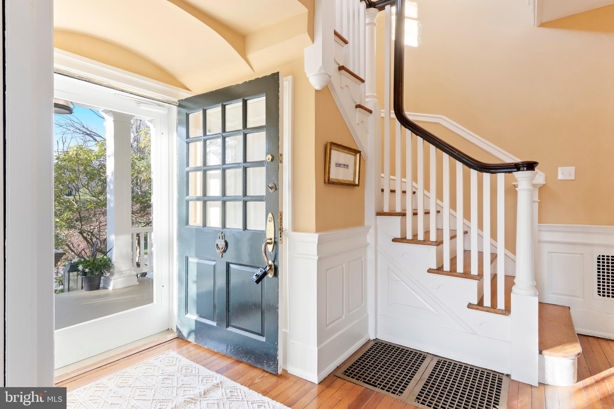 415 South Waterloo Road Devon, PA 19333 - Photo 11 of 127 Foyer