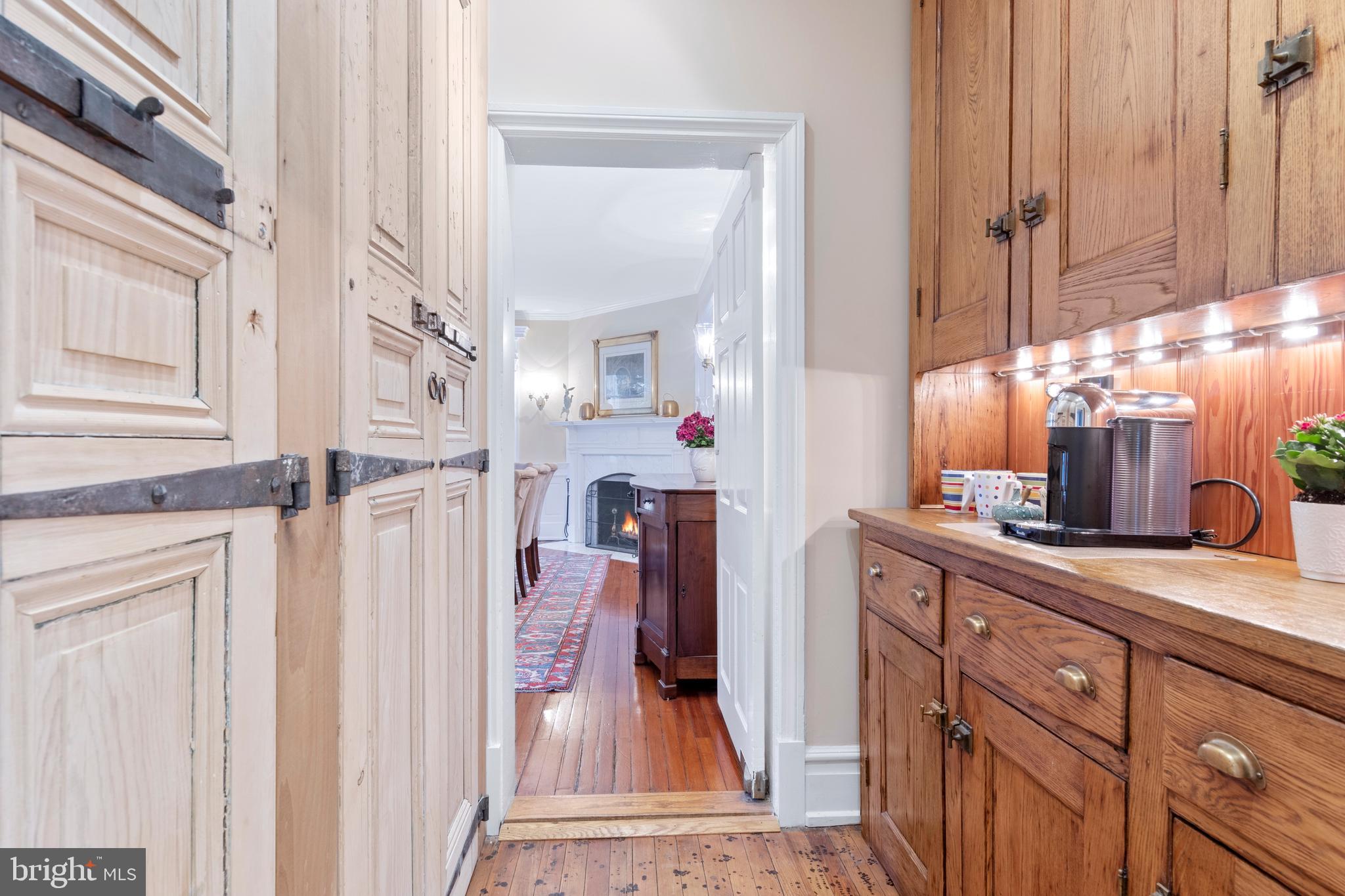 415 South Waterloo Road Devon, PA 19333 - Photo 31 of 127 Butler's Pantry
