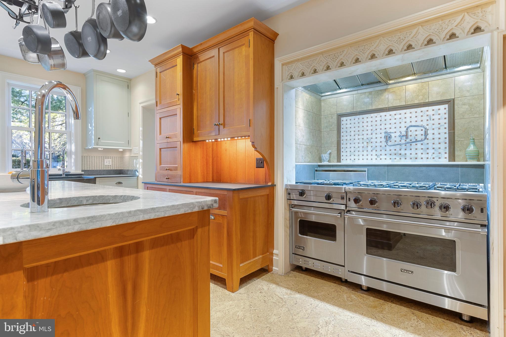415 South Waterloo Road Devon, PA 19333 - Photo 38 of 127 Double Vining Ovens