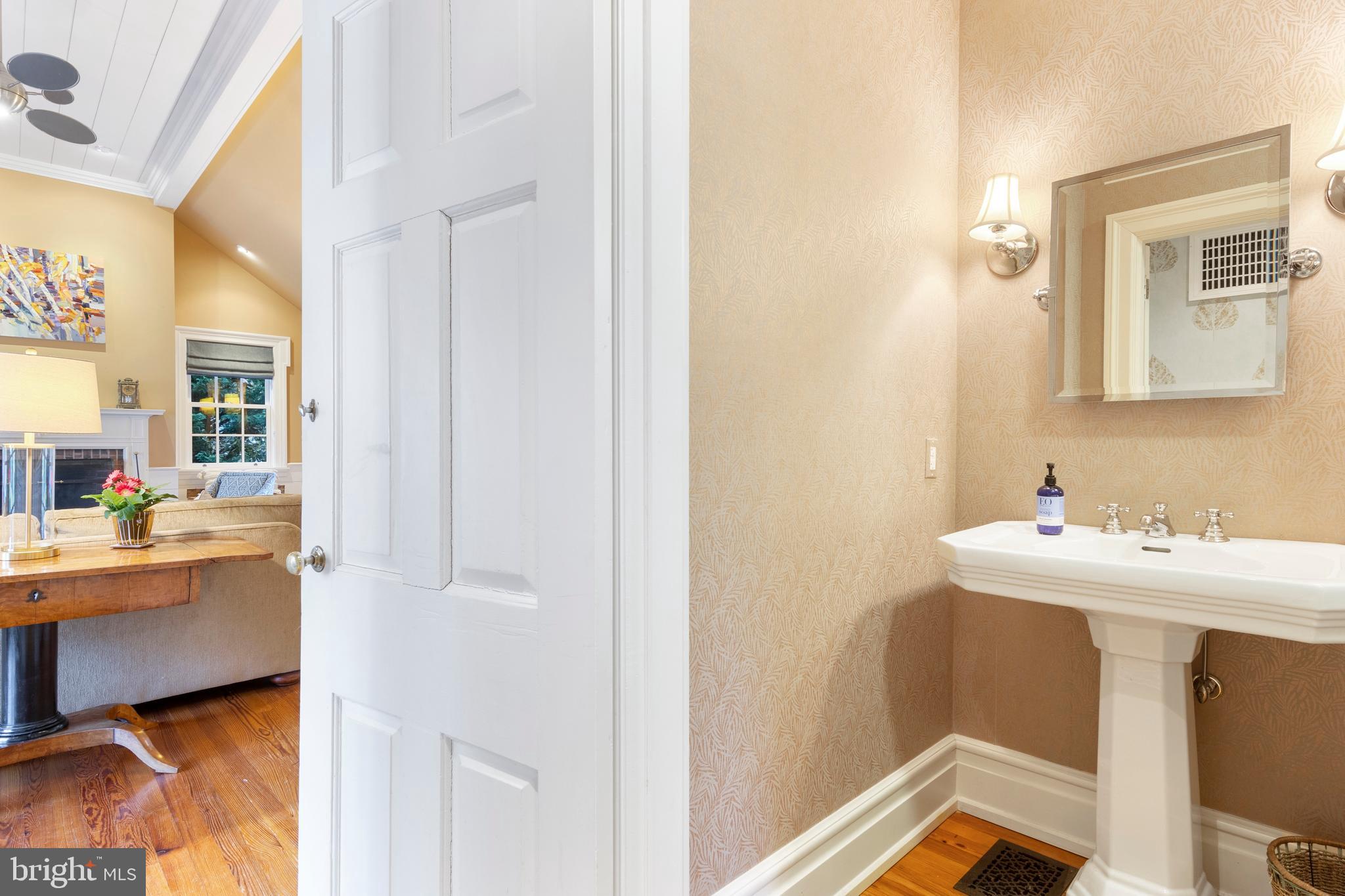 415 South Waterloo Road Devon, PA 19333 - Photo 47 of 127 Powder Room #2