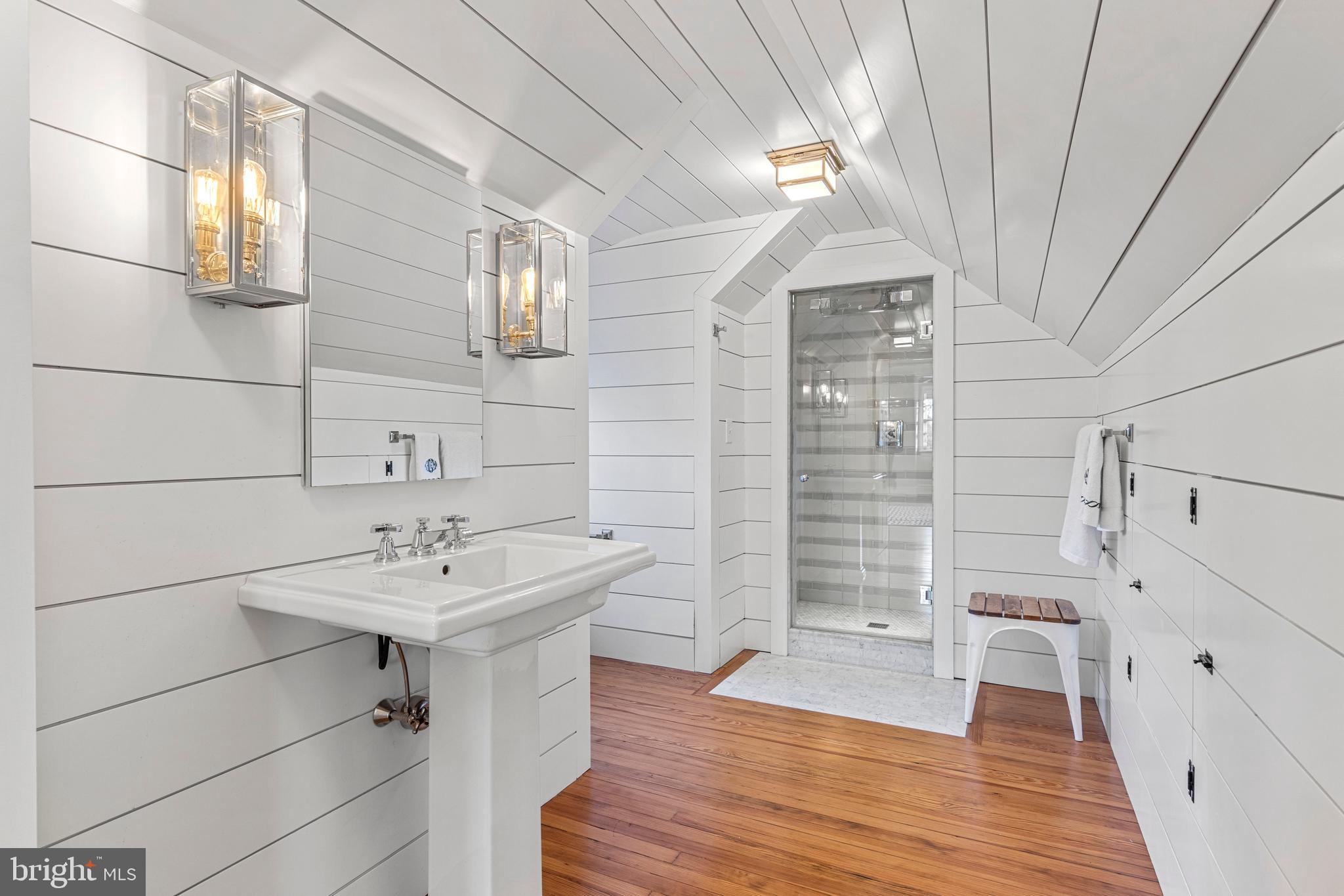 415 South Waterloo Road Devon, PA 19333 - Photo 80 of 127 3rd Floor En-Suite Bath