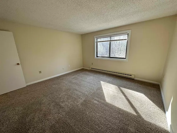 $2,200 | 29 Capron Road, Unit 37, Milford, NH 03055