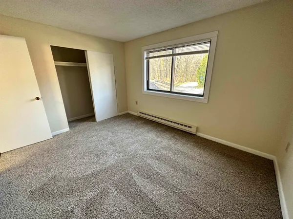 $2,200 | 29 Capron Road, Unit 37, Milford, NH 03055