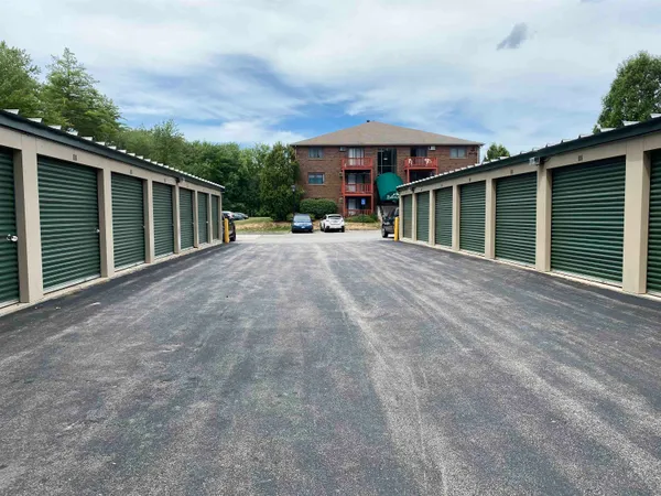 $2,200 | 29 Capron Road, Unit 37, Milford, NH 03055