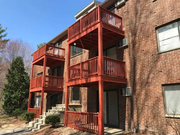 $2,200 | 29 Capron Road, Unit 37, Milford, NH 03055