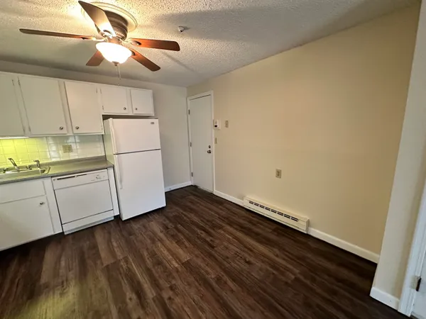 $2,200 | 29 Capron Road, Unit 37, Milford, NH 03055