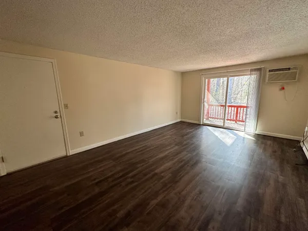 $2,200 | 29 Capron Road, Unit 37, Milford, NH 03055