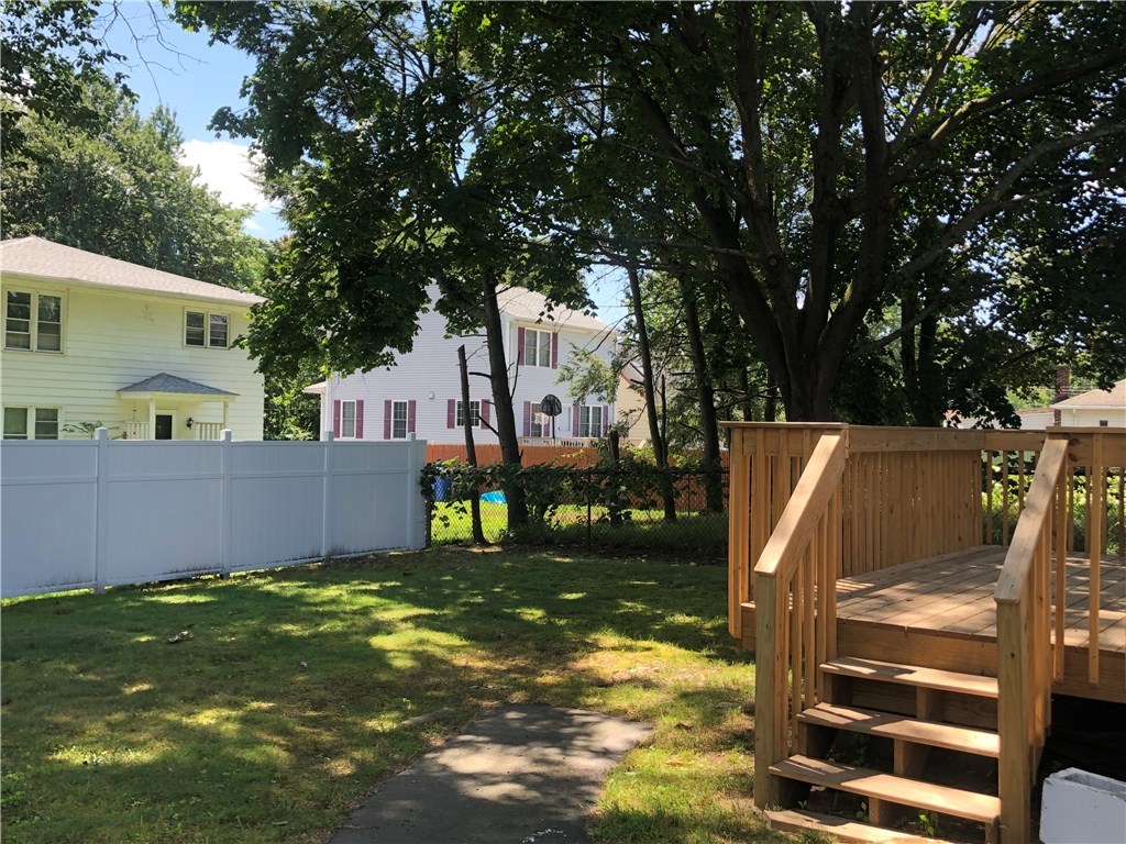 268 Aqueduct Road Cranston, RI 02910 - Photo 4 of 17 Gallery Image 4