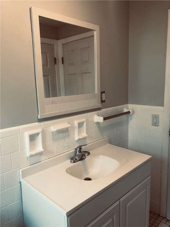 268 Aqueduct Road Cranston, RI 02910 - Photo 10 of 17 Gallery Image 10