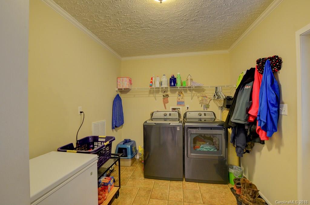 171 Beaverdam Loop Road Candler, NC 28715 - Photo 18 of 27 Gallery Image 18