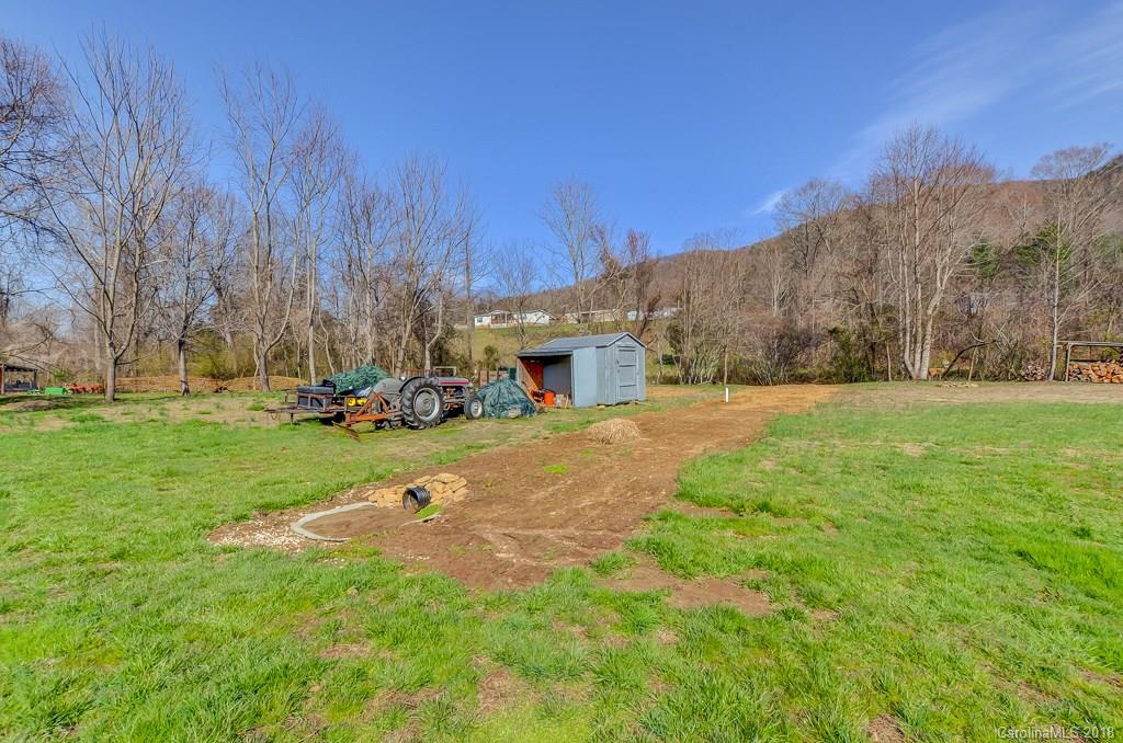 171 Beaverdam Loop Road Candler, NC 28715 - Photo 25 of 27 Gallery Image 25
