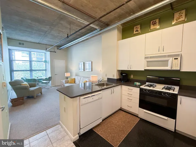 $2,500 | 1300 N Street Northwest, Unit 318, Washington, DC 20005