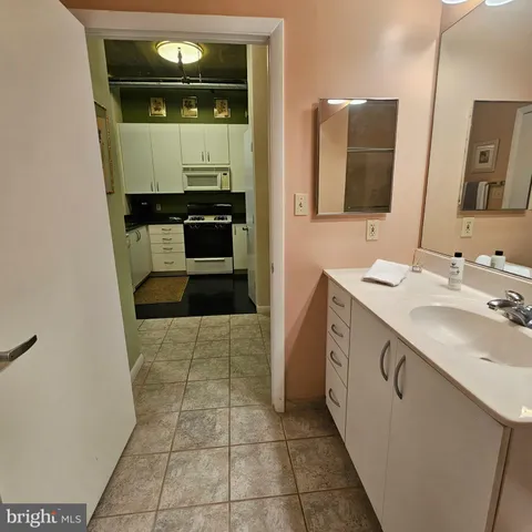 $2,500 | 1300 N Street Northwest, Unit 318, Washington, DC 20005