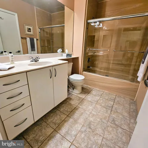 $2,500 | 1300 N Street Northwest, Unit 318, Washington, DC 20005