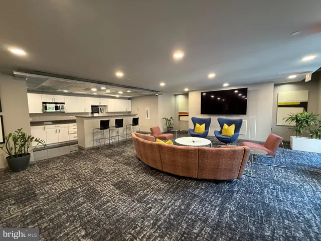 $2,500 | 1300 N Street Northwest, Unit 318, Washington, DC 20005