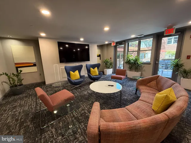 $2,500 | 1300 N Street Northwest, Unit 318, Washington, DC 20005