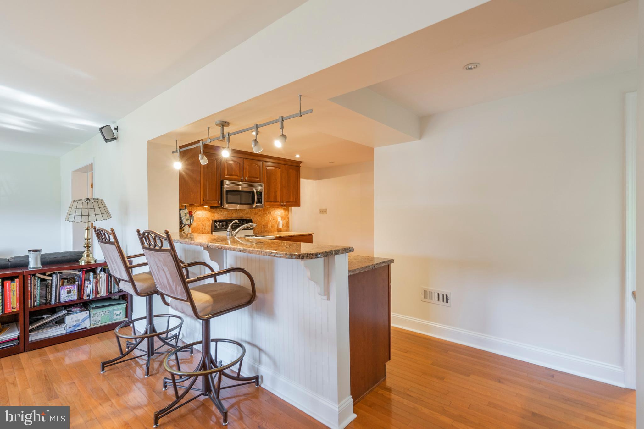4 Rittenhouse Road Broomall, PA 19008 - Photo 14 of 50 Breakfast bar