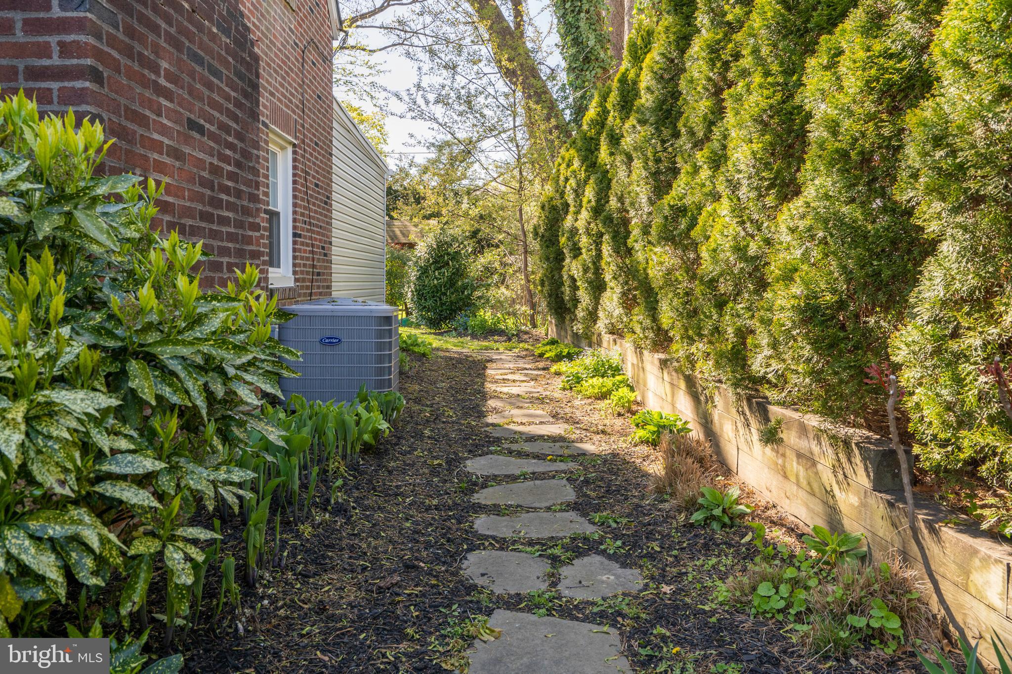 4 Rittenhouse Road Broomall, PA 19008 - Photo 48 of 50 Side yard