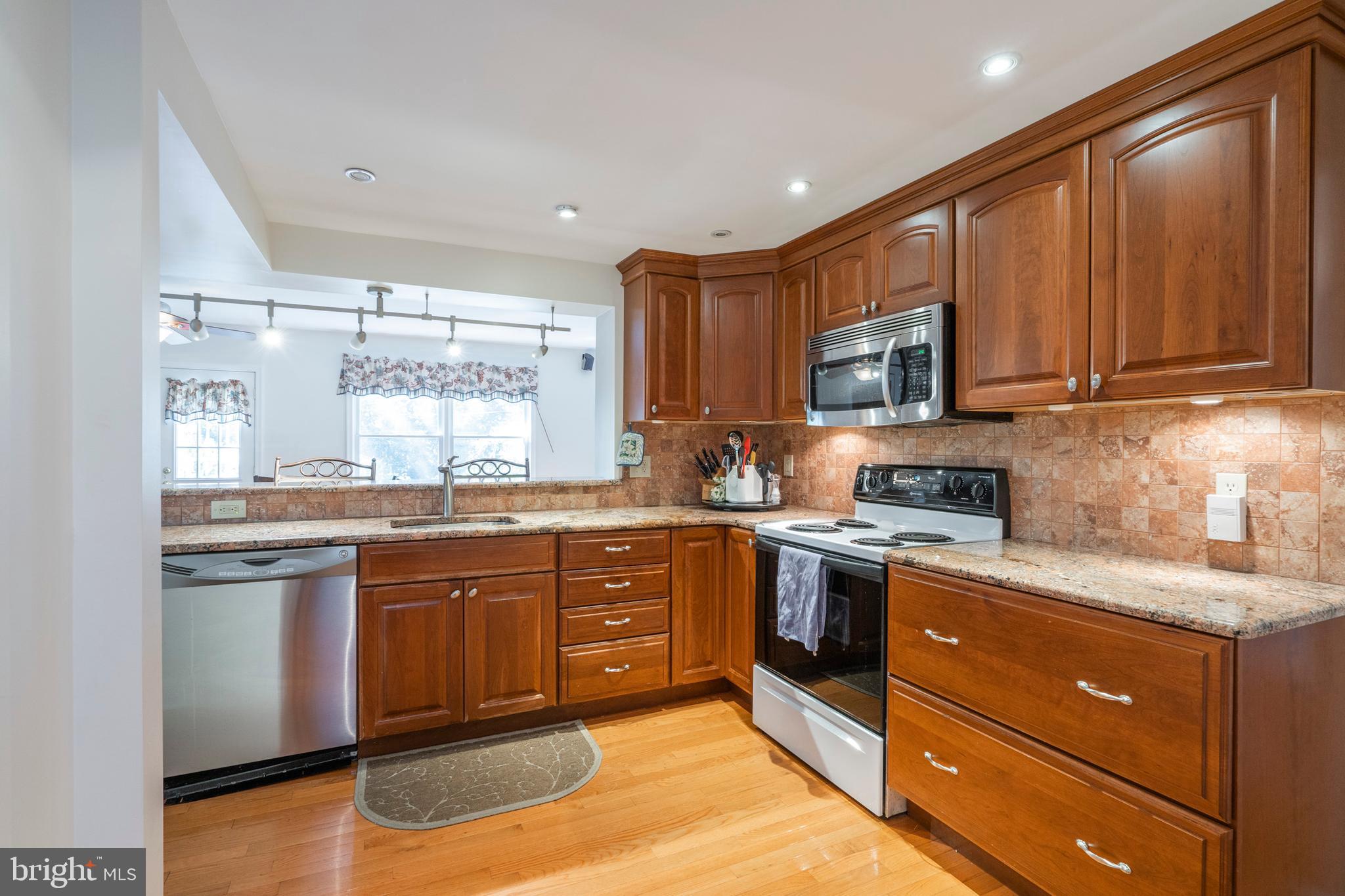 4 Rittenhouse Road Broomall, PA 19008 - Photo 9 of 50 Kitchen
