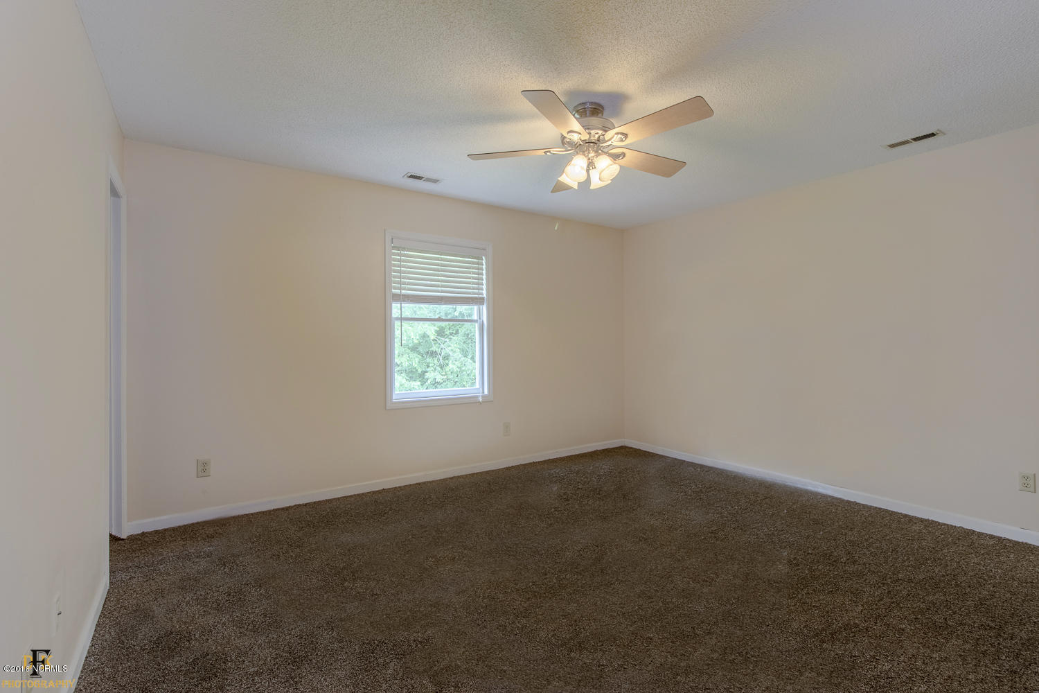 146 Raintree Circle Jacksonville, NC 28540 - Photo 15 of 36 21
