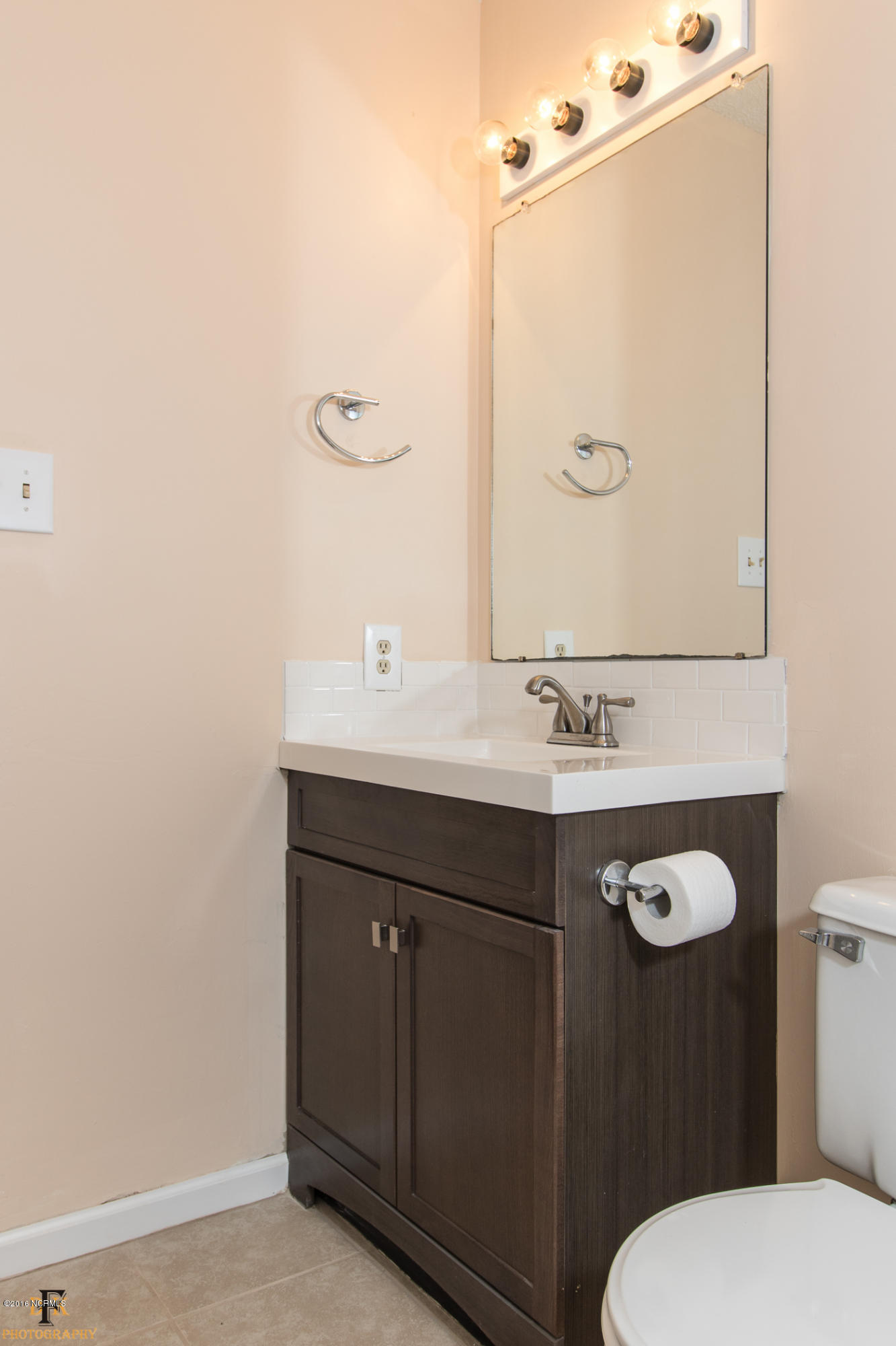 146 Raintree Circle Jacksonville, NC 28540 - Photo 17 of 36 23