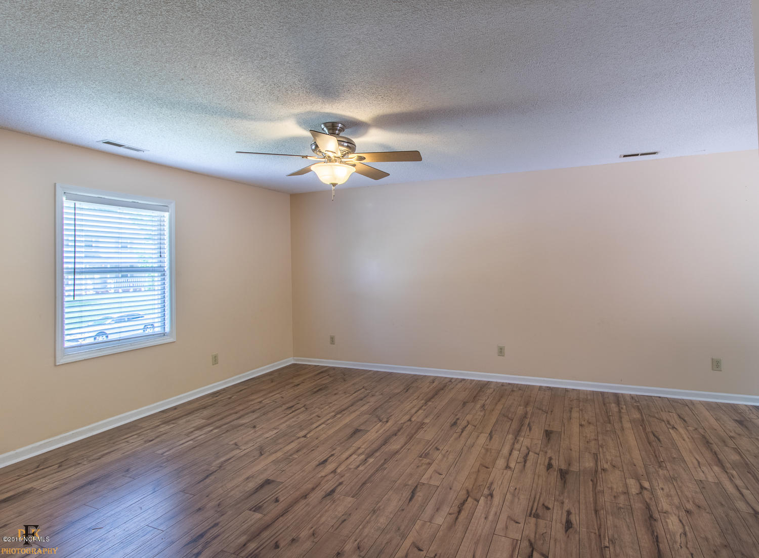 146 Raintree Circle Jacksonville, NC 28540 - Photo 8 of 36 9c