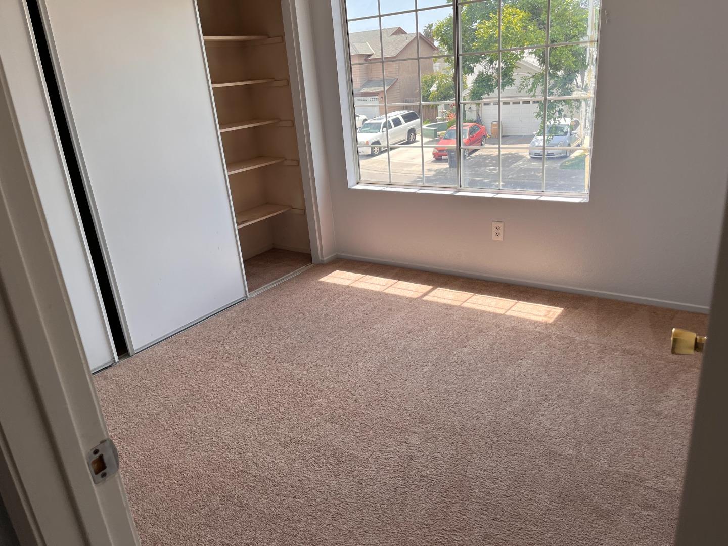 1951 Quaker Ridge Court Stockton, CA 95206 - Photo 12 of 20 Gallery Image 12