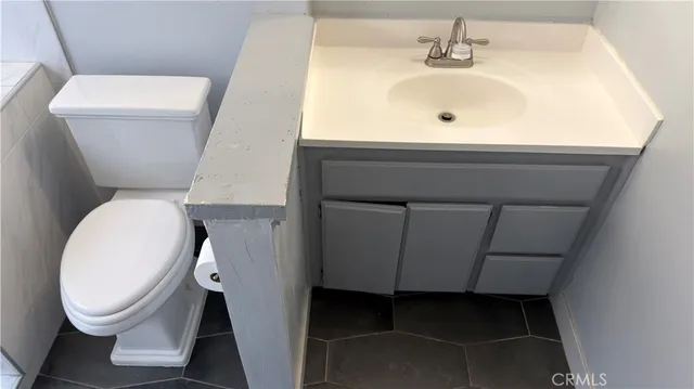 $645,000 | 5118 Lakeview Avenue, Unit 4, Yorba Linda, CA 92886