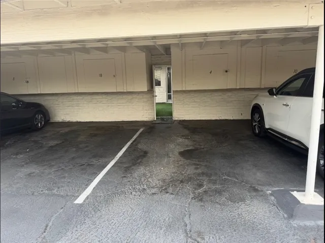 $645,000 | 5118 Lakeview Avenue, Unit 4, Yorba Linda, CA 92886