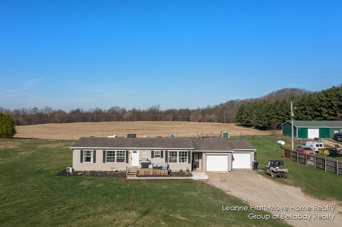 8558 Gurd Road Dowling, MI 49050 - Photo 2 of 29 IMG_1034