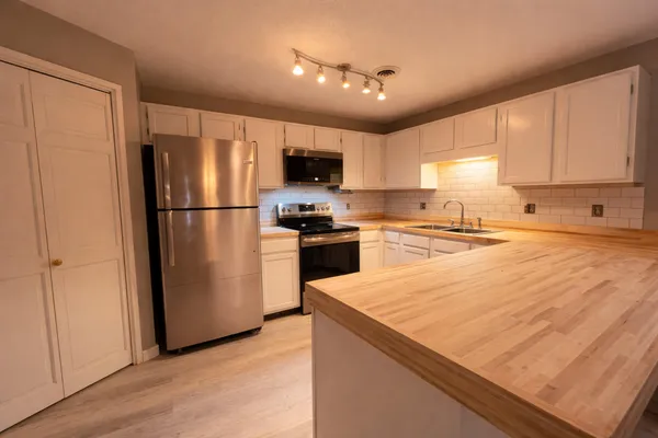 $307,900 | 112 Franklin Street, Unit B5, Bangor, ME 04401