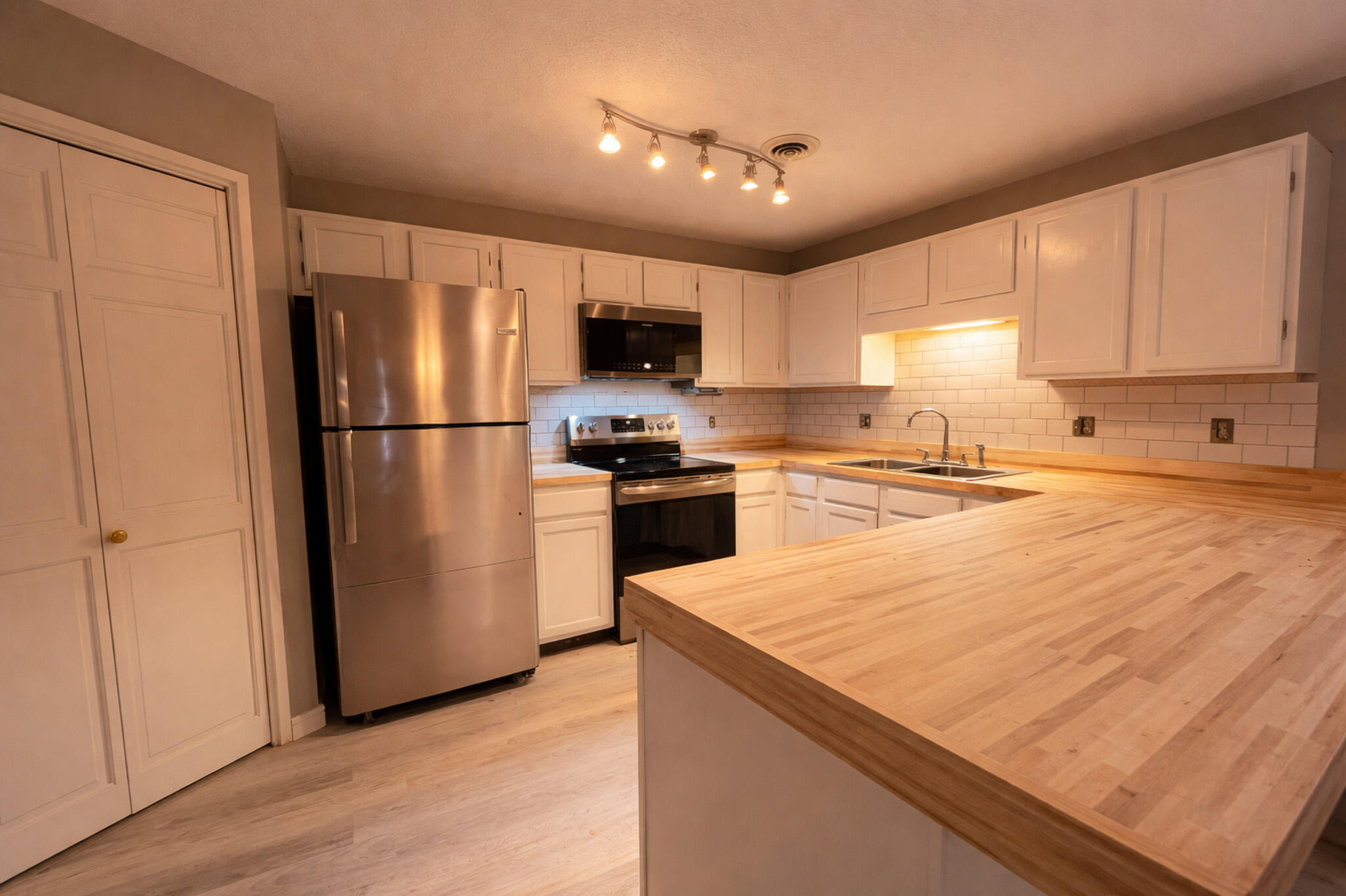 112 Franklin Street, Unit B5 Bangor, ME 04401 - Photo 1 of 24 1