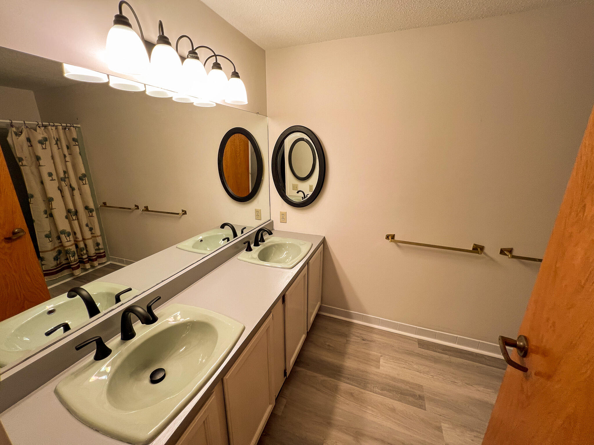 112 Franklin Street, Unit B5 Bangor, ME 04401 - Photo 11 of 24 6.1
