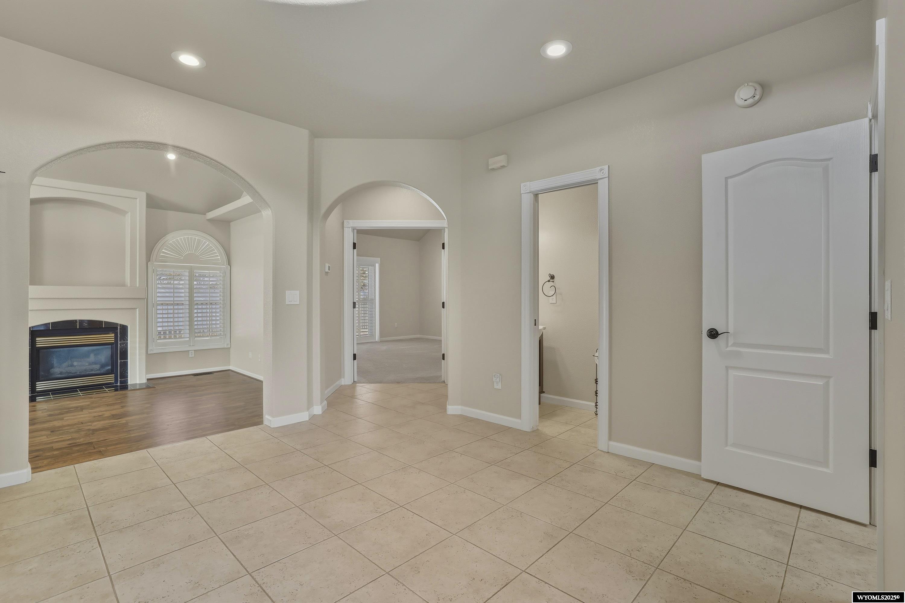 2140 Cornwall Street Casper, WY 82609 - Photo 4 of 49