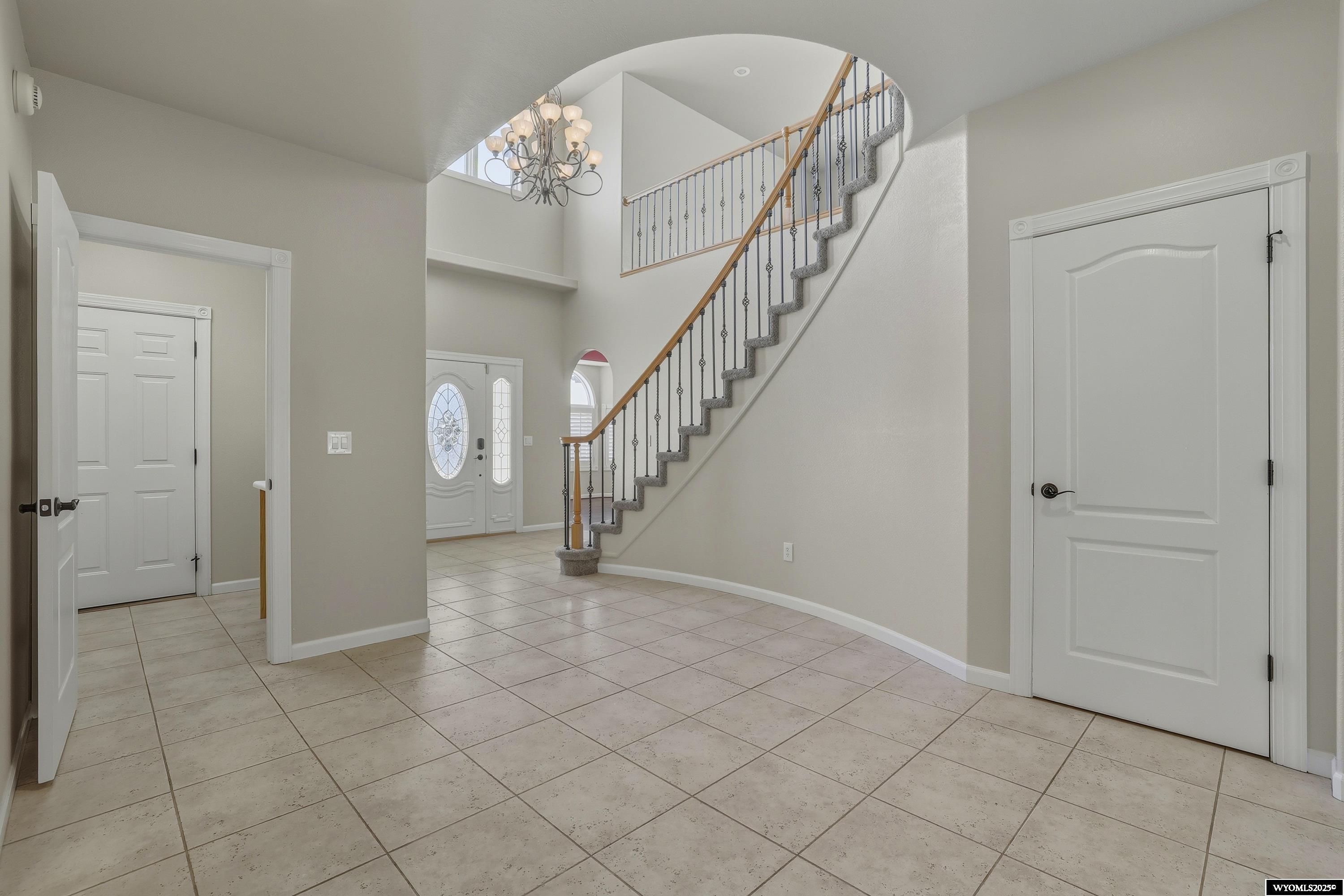 2140 Cornwall Street Casper, WY 82609 - Photo 5 of 49