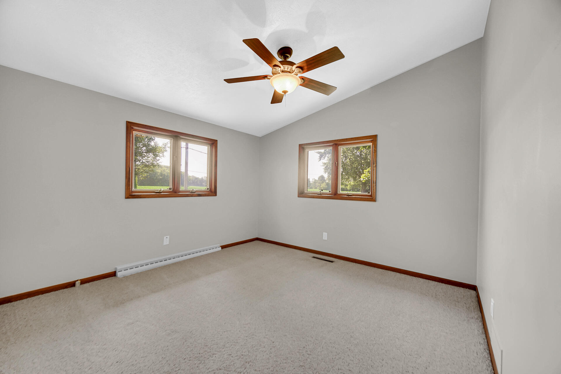 2372 South Taylor Road Mill Creek, IN 46365 - Photo 16 of 29 1920x1280