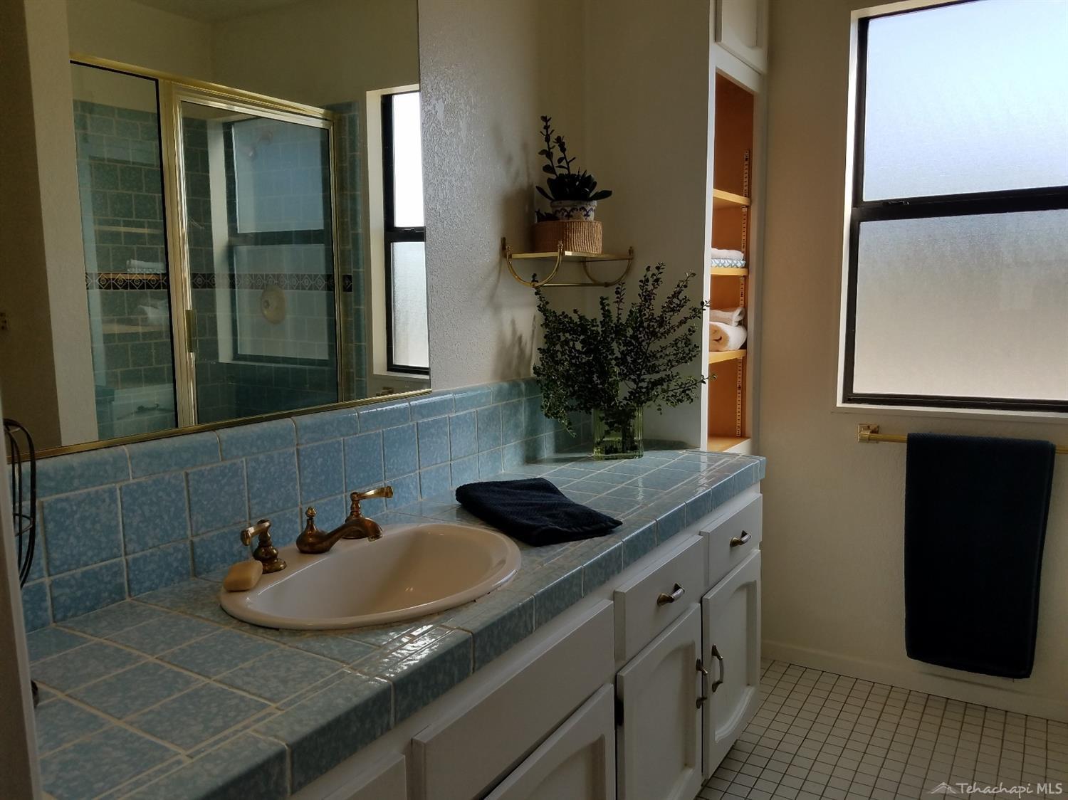 26300 Bear Valley Road Tehachapi, CA 93561 - Photo 32 of 44 Gallery Image 32