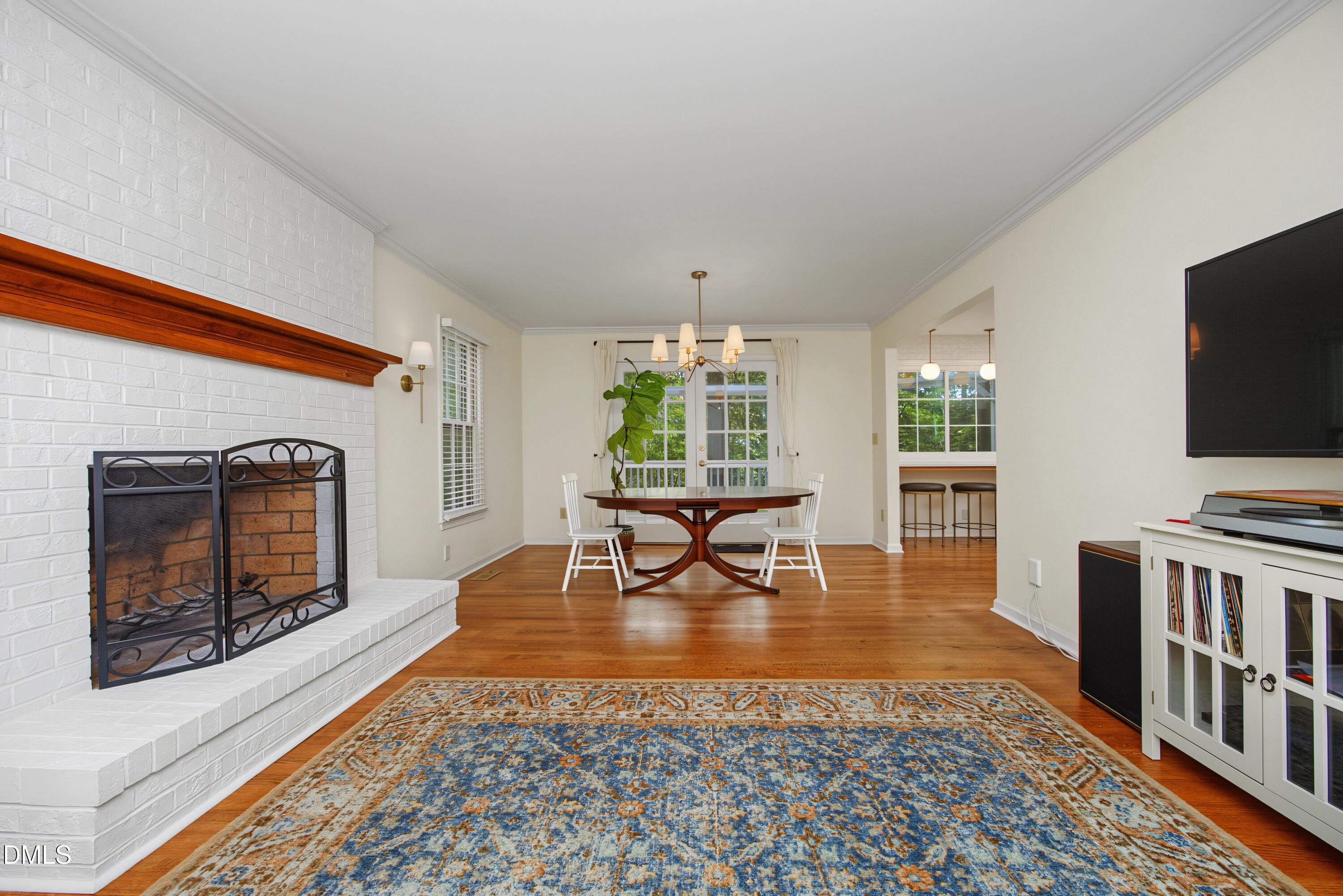 805 Brent Road Raleigh, NC 27606 - Photo 9 of 41 07LivingDining