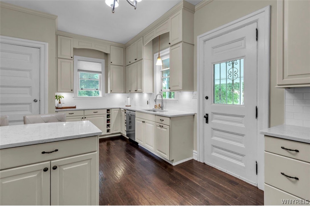 4808 Lewiston Road Niagara Falls, NY 14305 - Photo 5 of 50