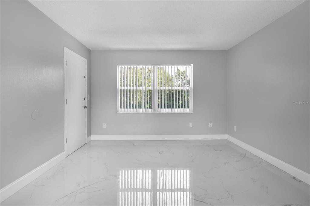 5325 Curry Ford Road, Unit D203 Orlando, FL 32812 - Photo 4 of 23