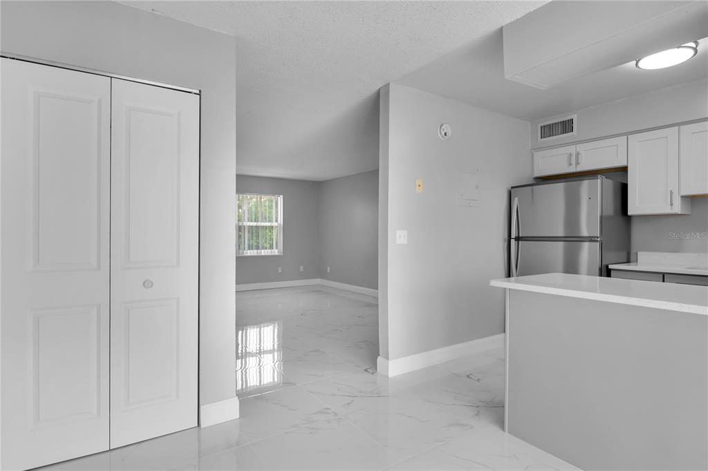 5325 Curry Ford Road, Unit D203 Orlando, FL 32812 - Photo 10 of 23