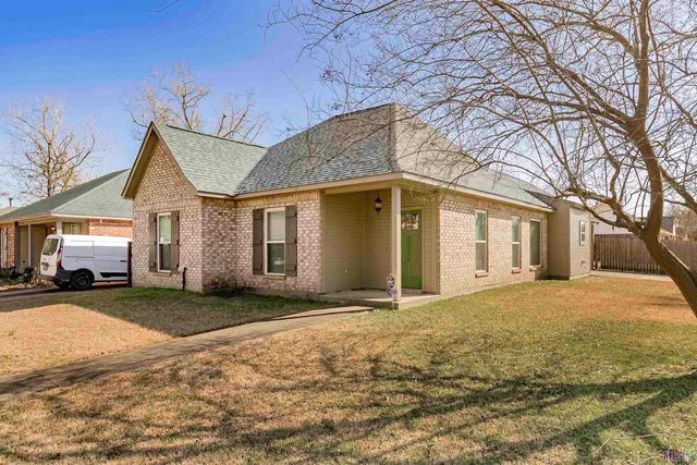 $1,800 | 15322 Wentworth Court, Baton Rouge, LA 70816