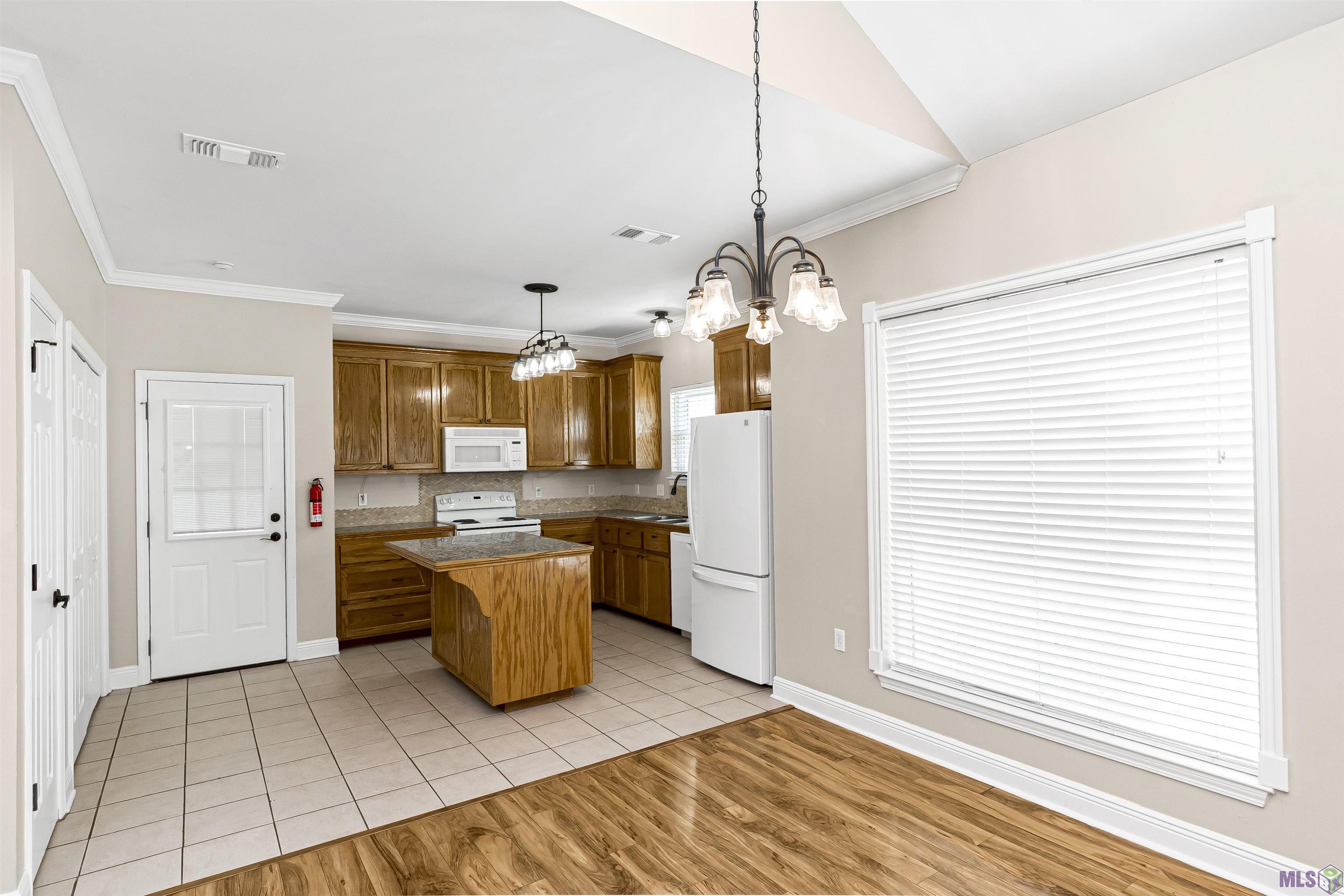 15322 Wentworth Court Baton Rouge, LA 70816 - Photo 4 of 12