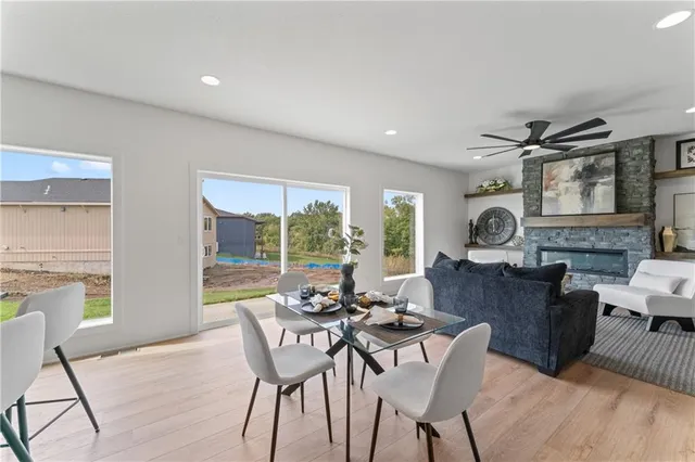 $404,500 | 2004 Southeast Oak Ridge Drive, Oak Grove, MO 64075