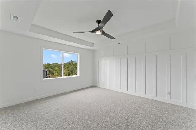 $404,500 | 2004 Southeast Oak Ridge Drive, Oak Grove, MO 64075