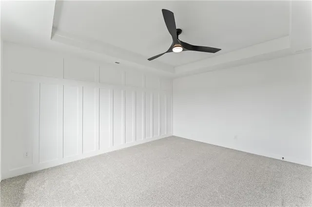 $404,500 | 2004 Southeast Oak Ridge Drive, Oak Grove, MO 64075