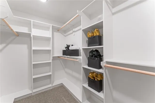 $404,500 | 2004 Southeast Oak Ridge Drive, Oak Grove, MO 64075