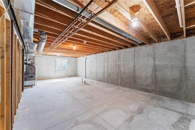 $404,500 | 2004 Southeast Oak Ridge Drive, Oak Grove, MO 64075